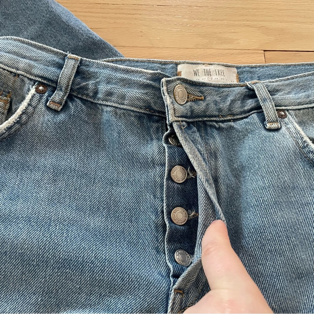 We The Free Destroyed Maggie Straight Light Wash Jeans 28 - Picture 12 of 15